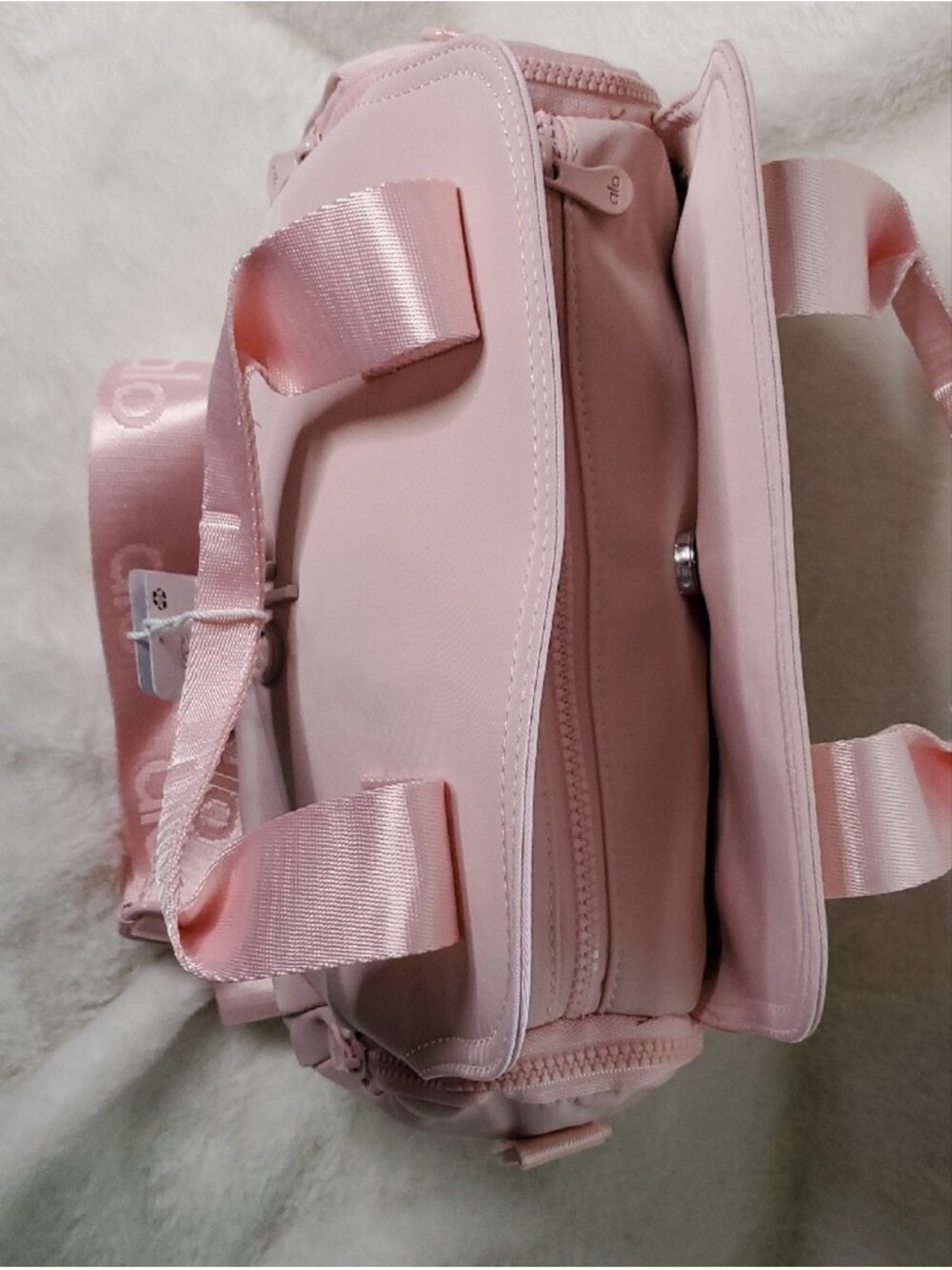 NWT ALO Yoga Pink Mini Duffle Crossbody Bag Shoulder Strap - Picture 3 of 9